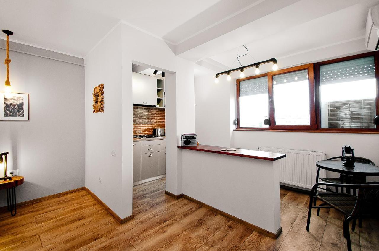 Wood&Steel Apartment غالات المظهر الخارجي الصورة
