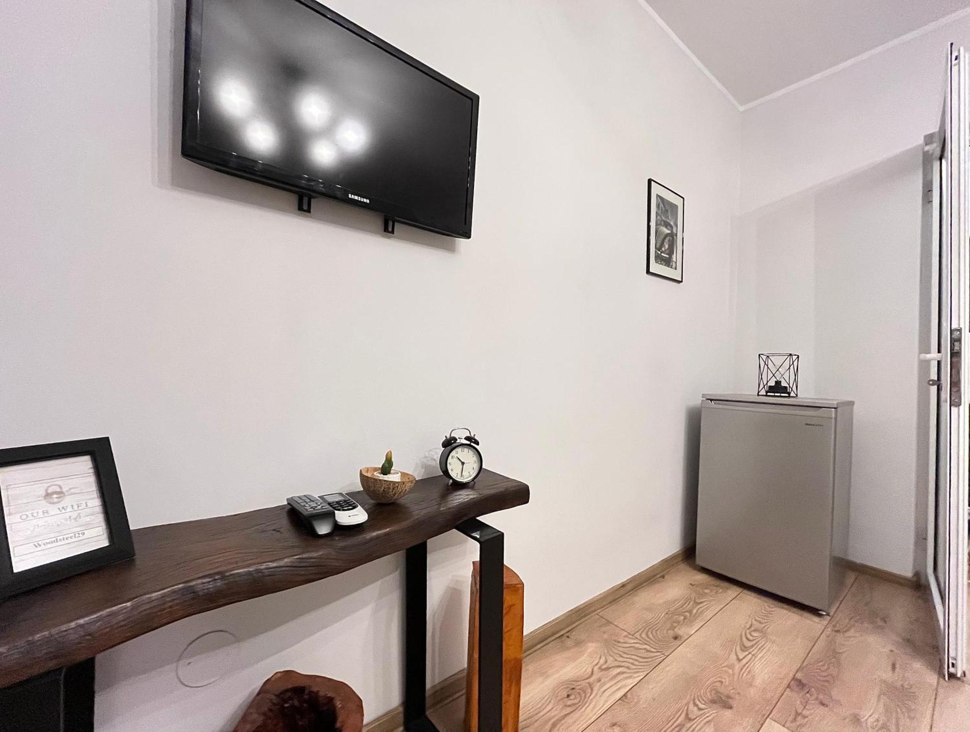 Wood&Steel Apartment غالات المظهر الخارجي الصورة